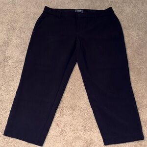 Classic Women’s Cropped Dress Pants